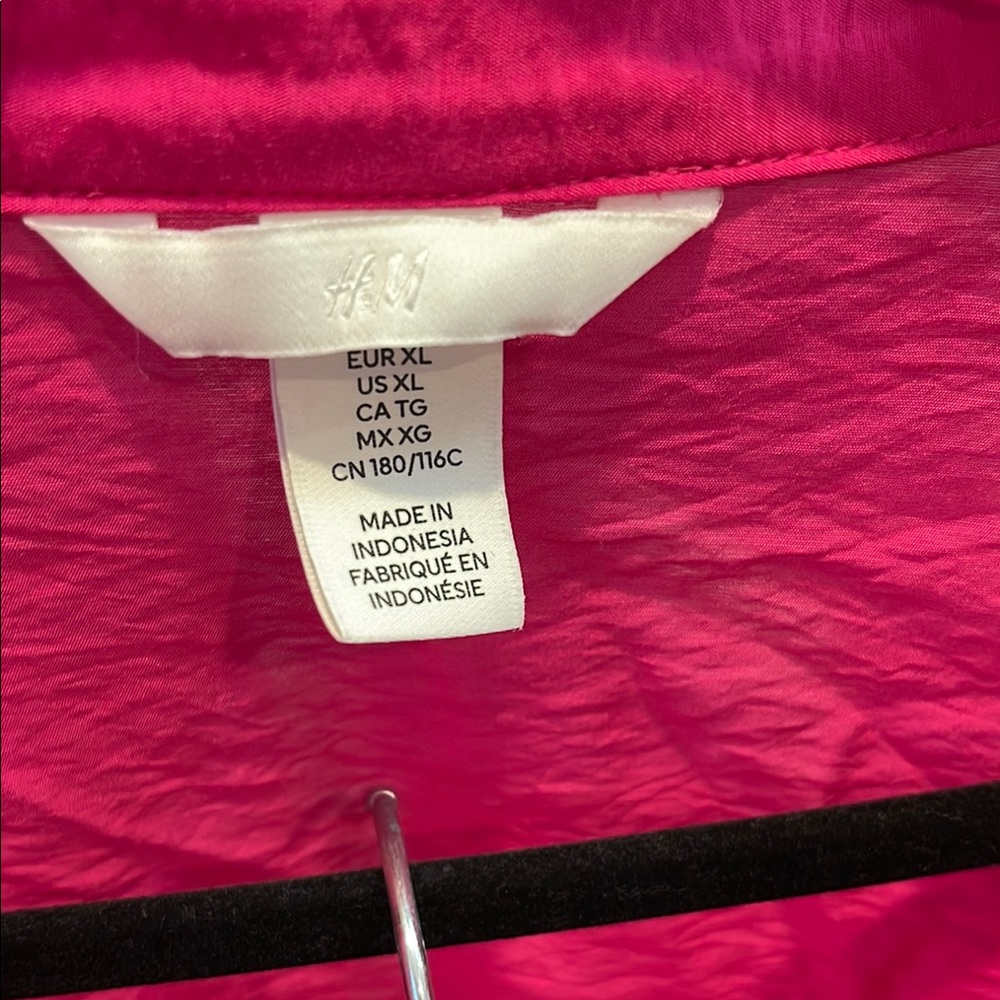H&M Pink Ruched Notched Collar Top - Picture 2 of 13